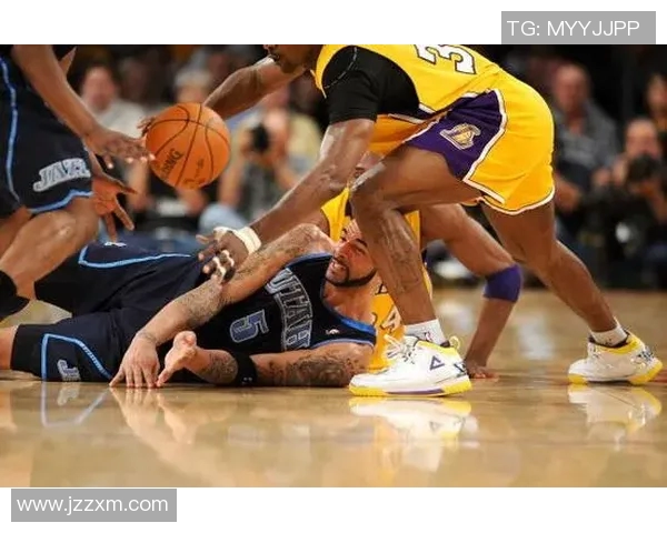 湖人对决爵士季后赛第二场精彩回顾与战术分析 湖人对决爵士季后赛第二场精彩回顾与战术分析