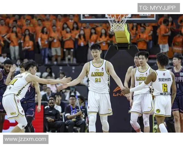 第7轮激战广厦对决广东争夺季后赛名额的关键之战 第7轮激战广厦对决广东争夺季后赛名额的关键之战